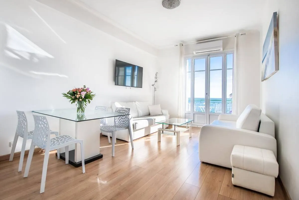 Modern Sea View Apartment On Promenade Des Anglais Nice
